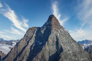 To není normální. Pohled na Matterhorn na konci září vzbuzuje údiv - Novinky